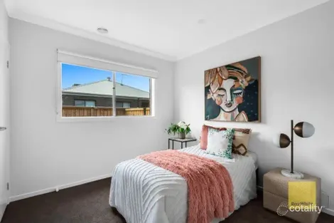 Property photo of 32 Streamlet Boulevard Tarneit VIC 3029