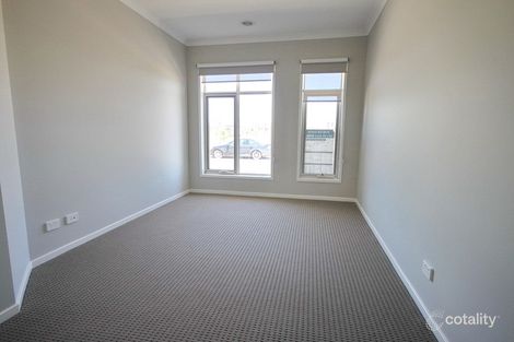 Property photo of 10 Leo Avenue Tarneit VIC 3029