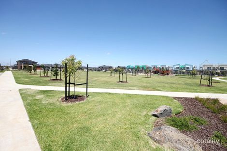 Property photo of 10 Leo Avenue Tarneit VIC 3029