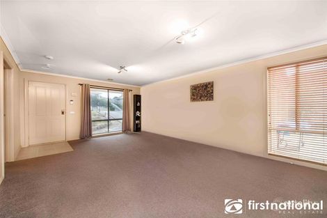 Property photo of 33 Ash Crescent Pakenham VIC 3810