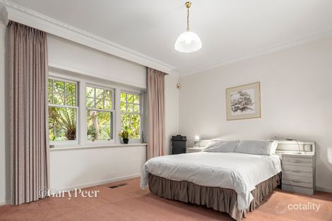 Property photo of 11 Linlithgow Avenue Caulfield North VIC 3161