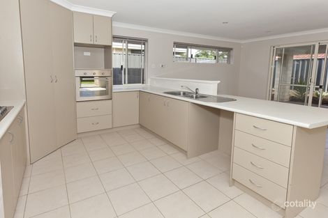 Property photo of 5 Witney Close High Wycombe WA 6057