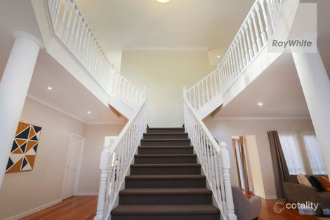 Property photo of 6 Inglewood Court Gladstone Park VIC 3043
