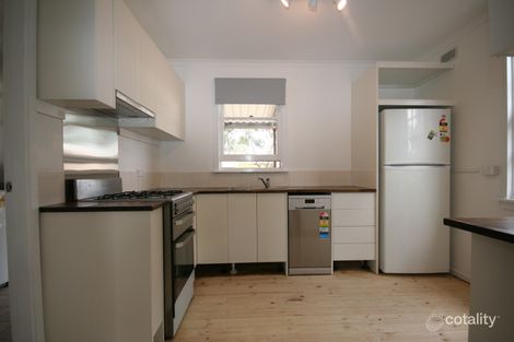 Property photo of 24 Boronia Crescent Karabar NSW 2620