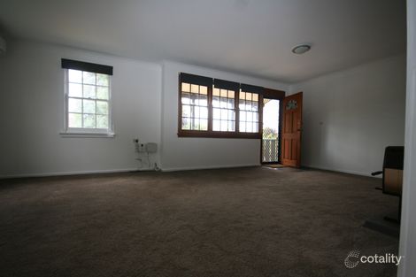 Property photo of 24 Boronia Crescent Karabar NSW 2620