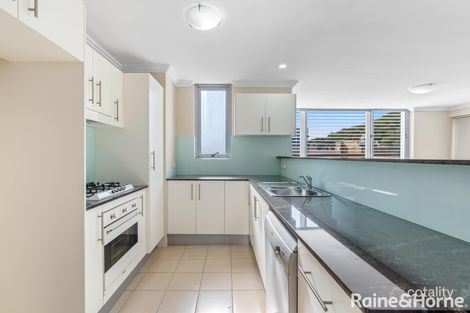 18/72-82 Mann St, Gosford, NSW 2250