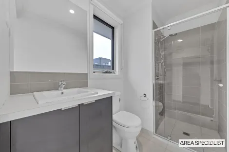 Property photo of 5 Hutton Road Werribee VIC 3030