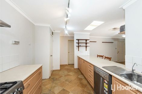 Property photo of 15 Rushbrook Way Thornlie WA 6108