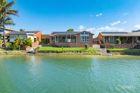 19 Captains Way, Banora Point, NSW 2486