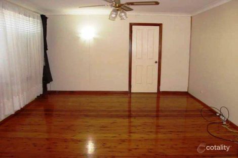 Property photo of 4 Ulmarra Avenue Camden South NSW 2570