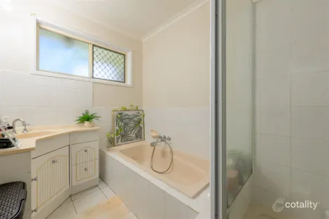 Property photo of 7 Reliance Court Clinton QLD 4680