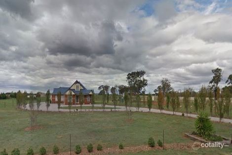 5 Wedge-Tailed Ct, Strathtulloh, VIC 3338