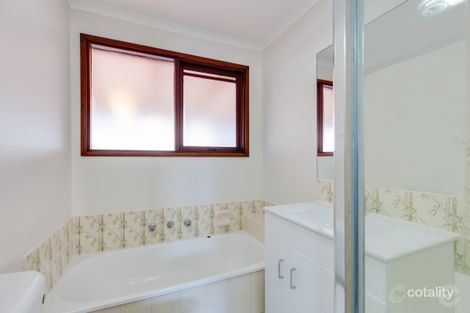 Property photo of 23 Upton Crescent Narre Warren VIC 3805