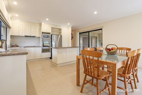 Property photo of 12 Glenns Court Woodend VIC 3442