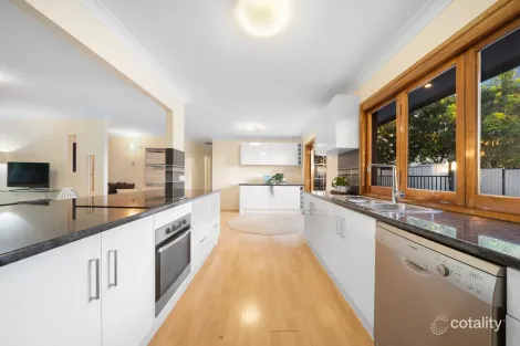 Property photo of 9 Wootton Crescent Springwood QLD 4127