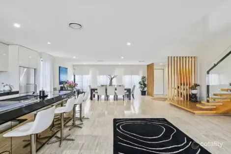 Property photo of 6 The Dress Circle Benowa QLD 4217