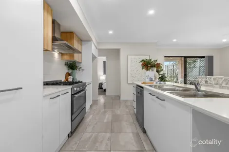 Property photo of 6 Gonula Crescent Ripley QLD 4306