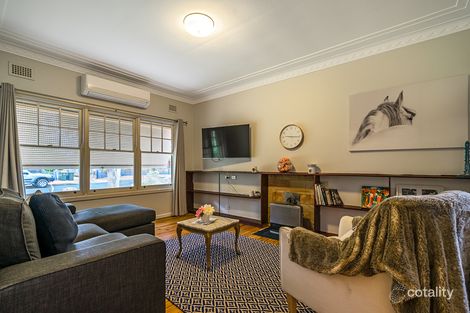 Property photo of 3 Roycox Crescent Dubbo NSW 2830