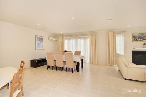 Property photo of 5 Pescott Close Burwood VIC 3125