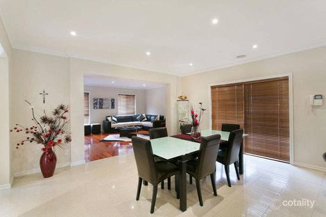 Property photo of 6 Wattlepark Street Caroline Springs VIC 3023