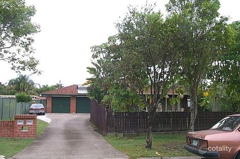 1/8 Elm Ct, Labrador, QLD 4215