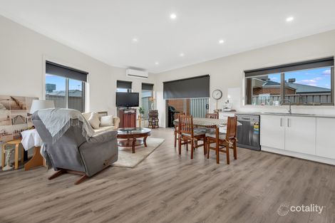 Property photo of 2/294 Bethany Road Tarneit VIC 3029