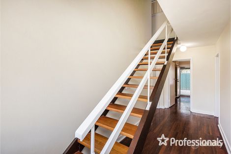 Property photo of 12 Rudge Place Lockridge WA 6054