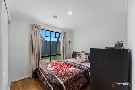 Property photo of 10 Tolson Court Roxburgh Park VIC 3064