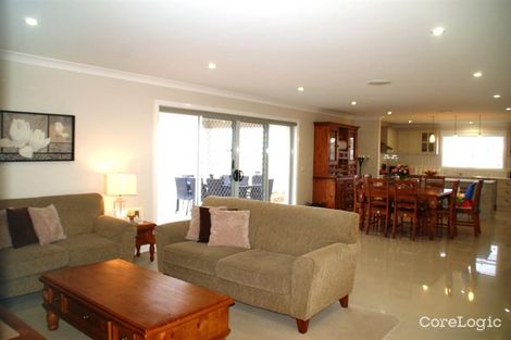 Property photo of 2 Blackwood Close Kelso NSW 2795