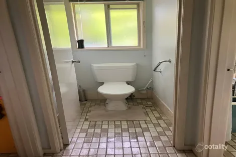 Property photo of 15 Darrambal Drive Springdale Heights NSW 2641