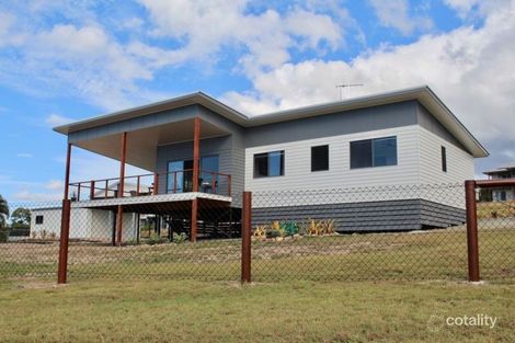 Property photo of 31 Highview Drive Craignish QLD 4655