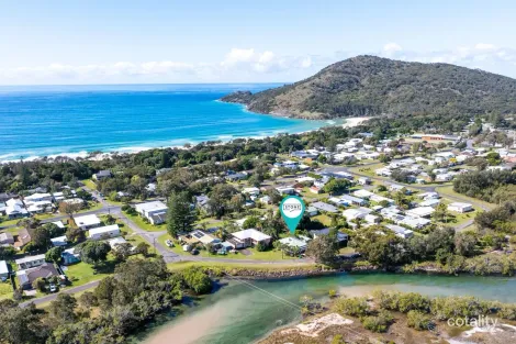 25 Creek St, Hat Head, NSW 2440