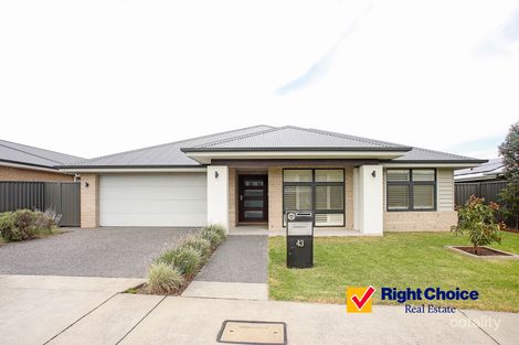 43 Oak Farm Rd, Calderwood, NSW 2527