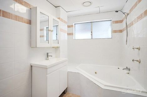 Property photo of 2/13 Clarke Street Narrabeen NSW 2101