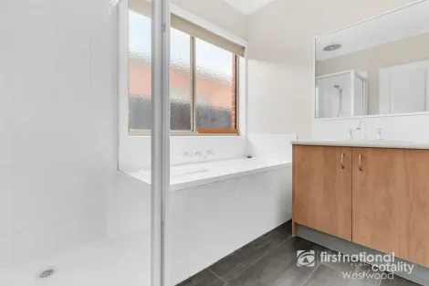 Property photo of 49 Everwin Drive Werribee VIC 3030