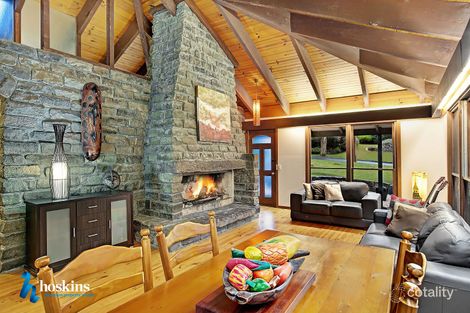 Property photo of 8 Woodland Avenue Croydon VIC 3136