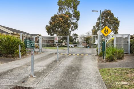 Property photo of 24/4 Paydon Way Hampton Park VIC 3976