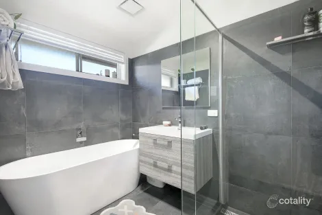 Property photo of 12 Overport Road Frankston South VIC 3199