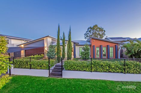 19 Rowland Ave, Wakerley, QLD 4154