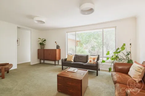 Property photo of 28 Blackman Crescent Macquarie ACT 2614