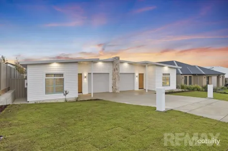 2/11 Valencia Dr, Gobbagombalin, NSW 2650