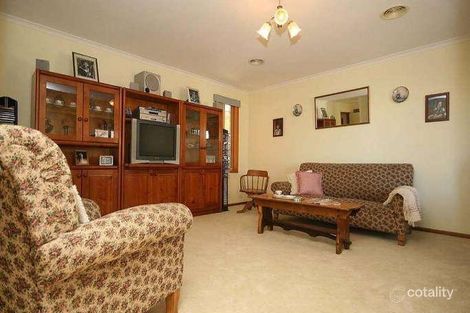 Property photo of 11 Falcon Circuit West Wodonga VIC 3690