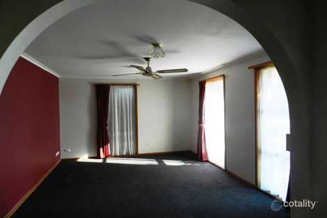 Property photo of 16 Jackson Avenue Sale VIC 3850