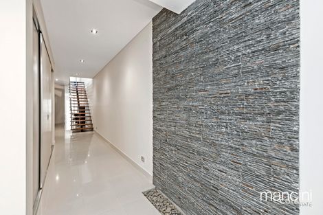 Property photo of 2/231 Queen Street Altona VIC 3018