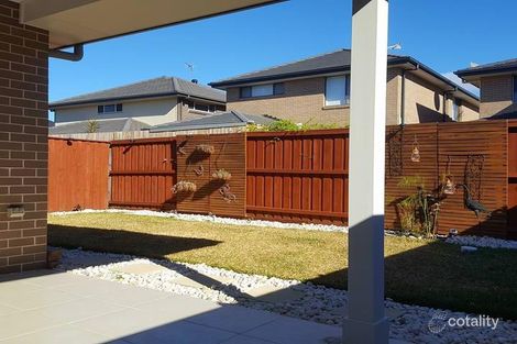 Property photo of 28 Bushview Lane Moorebank NSW 2170
