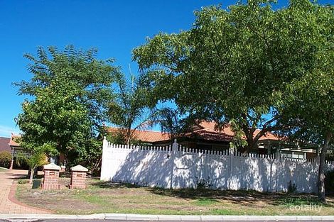 8 Towncentre Dr, Thornlie, WA 6108