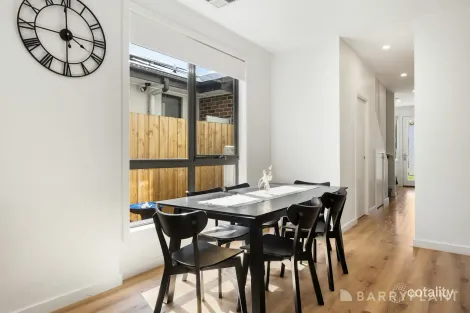 Property photo of 11 Byron Road Kilsyth VIC 3137