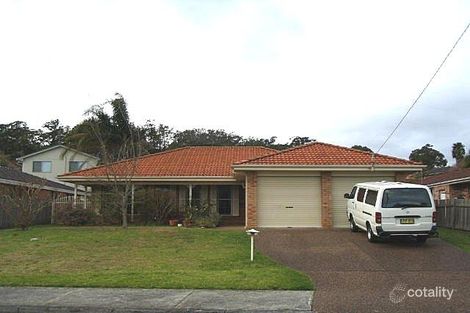 24 Dalgety Cres, Green Point, NSW 2251
