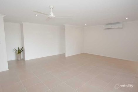 Property photo of 4 Wedgeleaf Place Ashfield QLD 4670