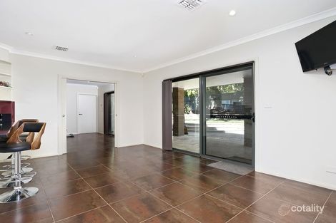 Property photo of 2 Douglas Place Curtin ACT 2605